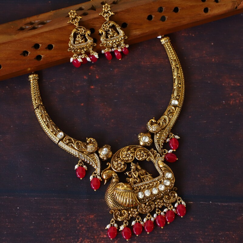 Antic peacock Neckpiece