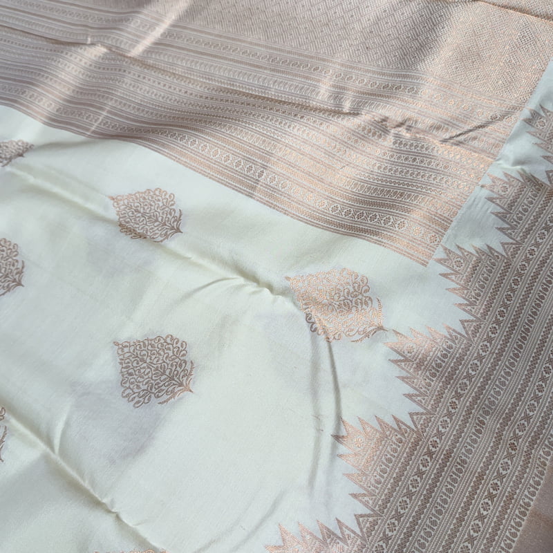 Canvas White Kanchipuram with Copper Zari