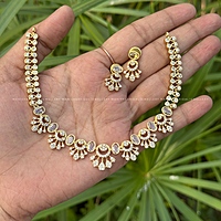 Laya Diamond neckiece