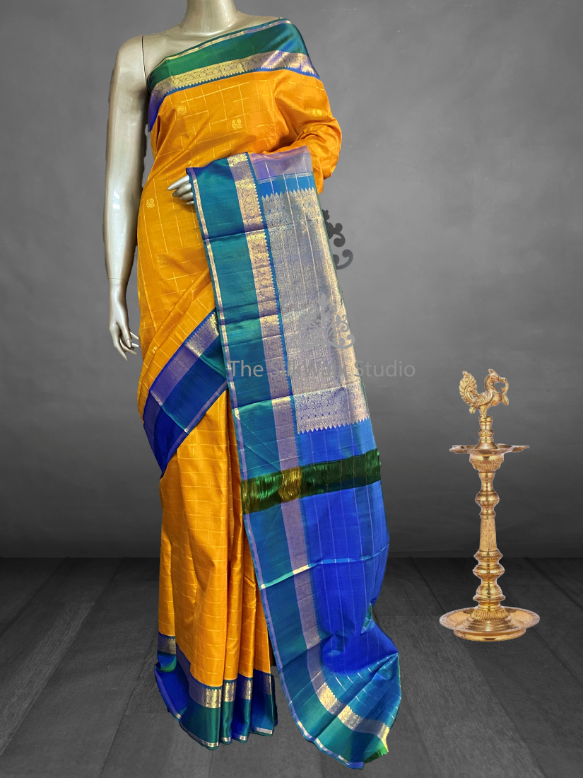 Swarnam β Richness of Kanchivaram 13747