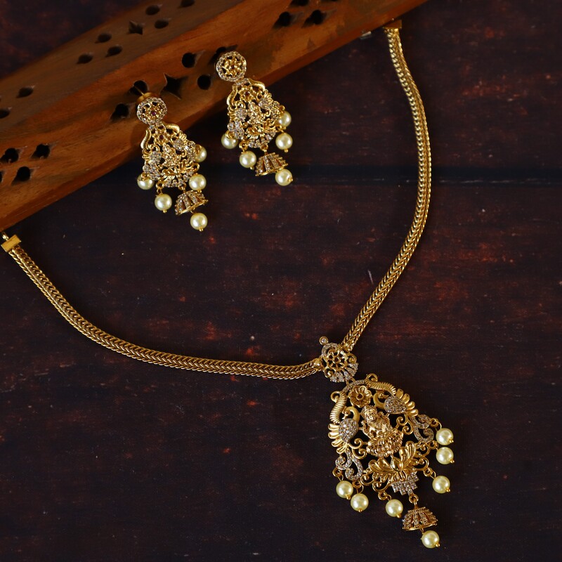 Antique White AD Stone Lakshmi Pendant Addigai