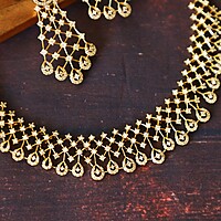 Box type with white stone neckpiece