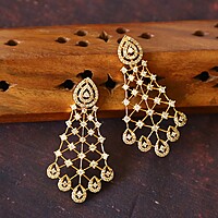 Box type with white stone neckpiece