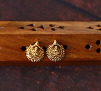 attractive lakshmi attigai design neckpiece