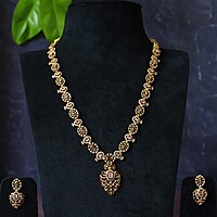 Elegant haram with earrings