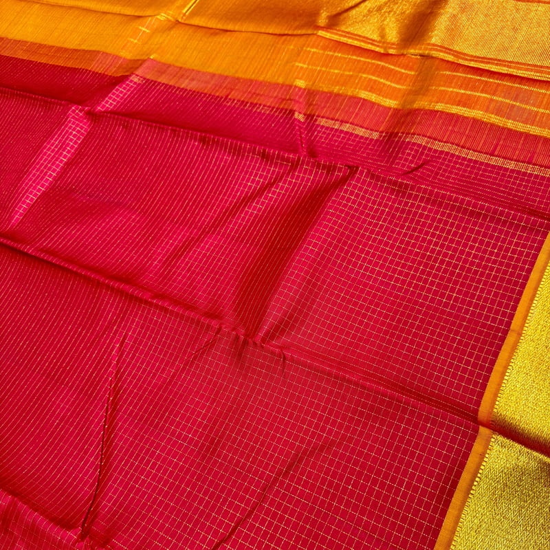 Chilli Red Kanchipuram with Vaira Oosi