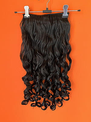 Medium length curled hair extention
