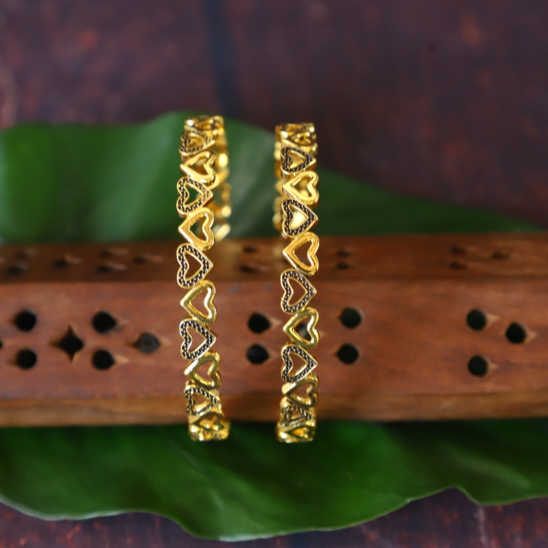 Elegent gold HEART bangles