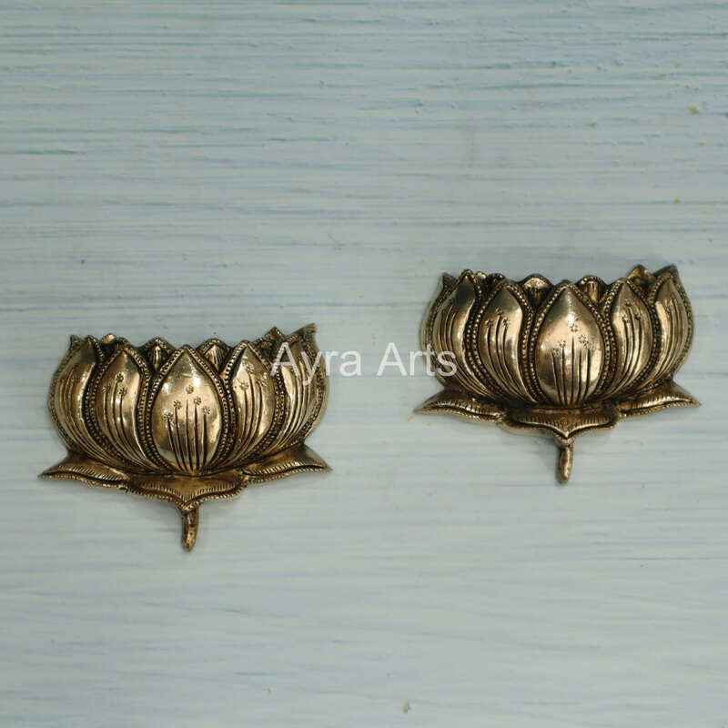 Brass Lotus Flower Wall Mount for Home Decor - 4 Inch Length