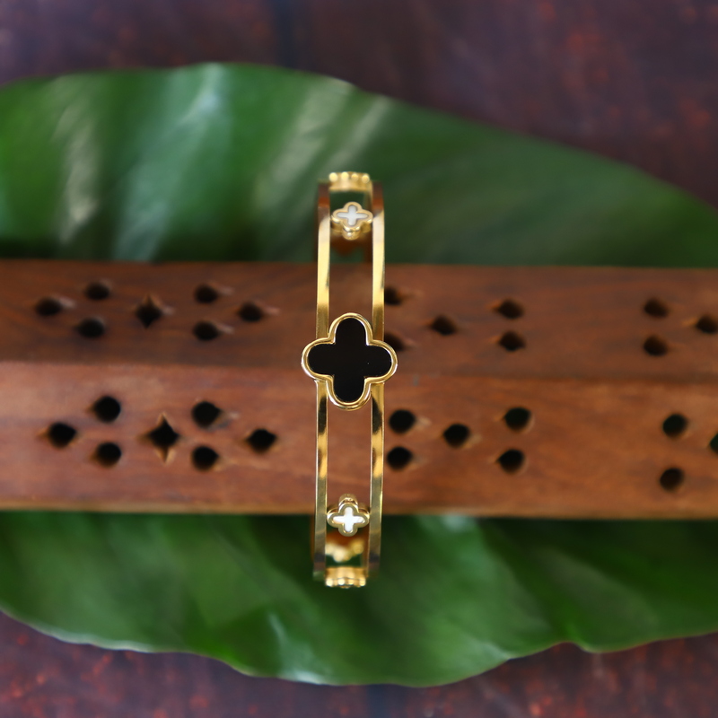 Gold plated plus simble bracelet