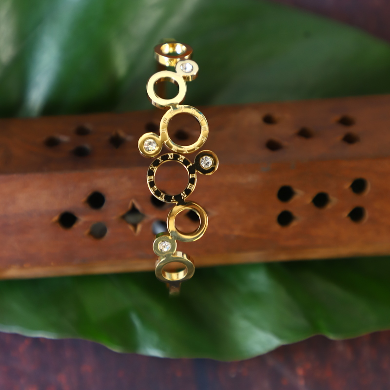 oval shape design gold plated bracelet