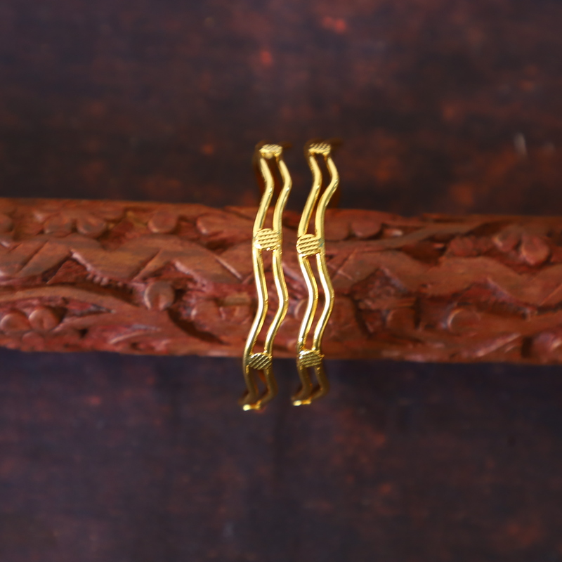 Stunning Wave Design Bangles