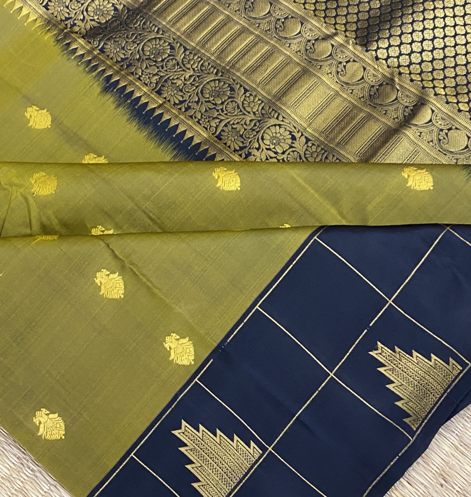 Vaidehi – The Temple Border Delights Sarees 18279