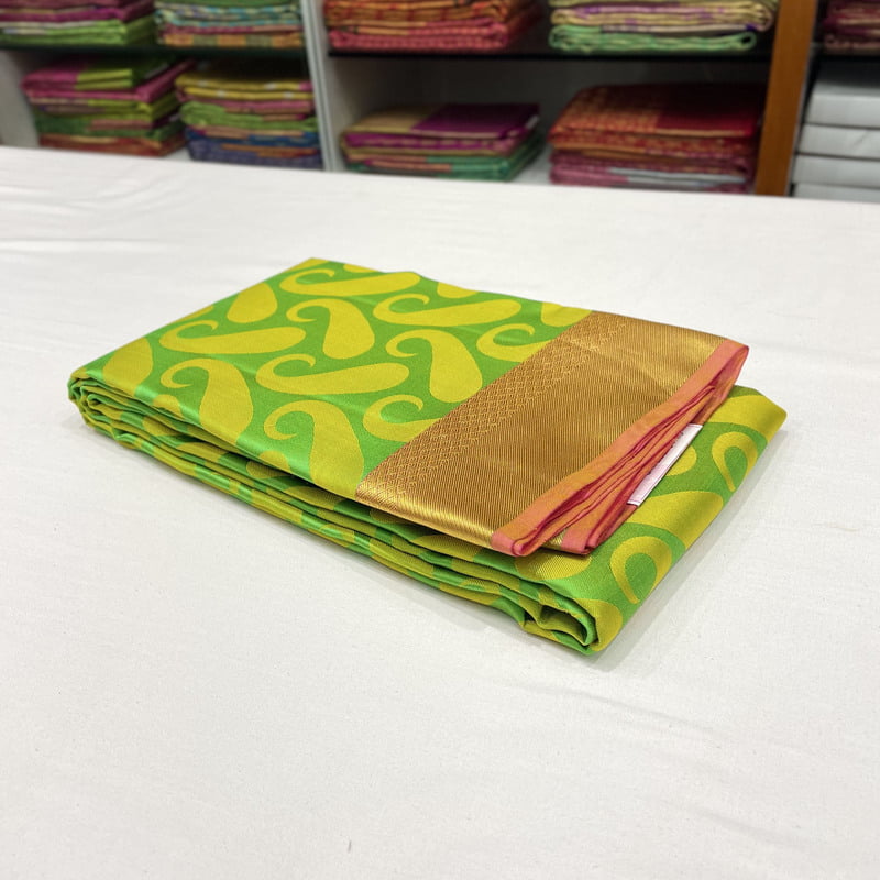 Garden Green Kanchipuram with Maanga Art