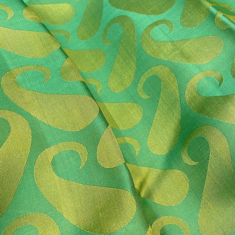 Garden Green Kanchipuram with Maanga Art