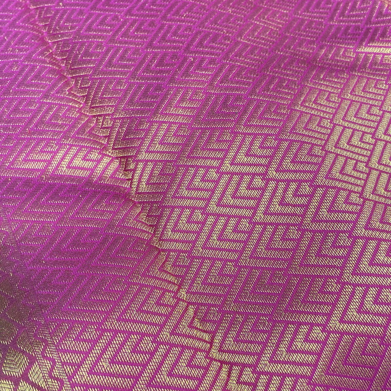 Garden Green Kanchipuram with Maanga Art