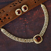 Trendy Victorian Neckpiece