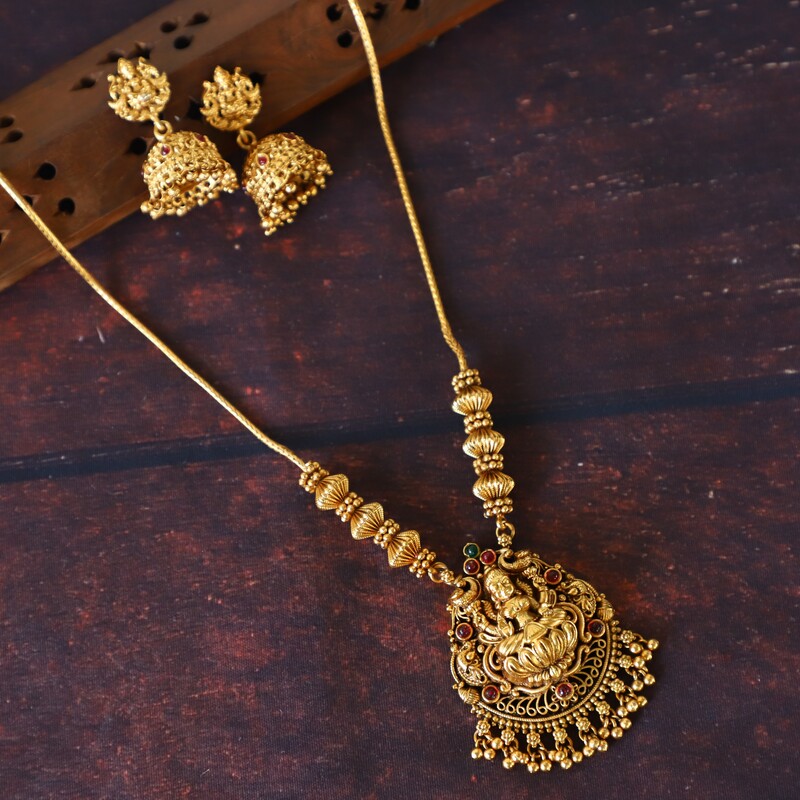VIBHUTI NECK SET