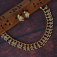 Diamond replica Neckpiece