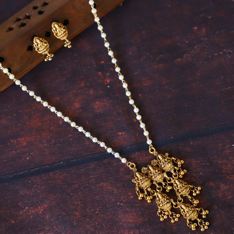 LAKSHMI DESIGHN WHITE BALL CHAIN