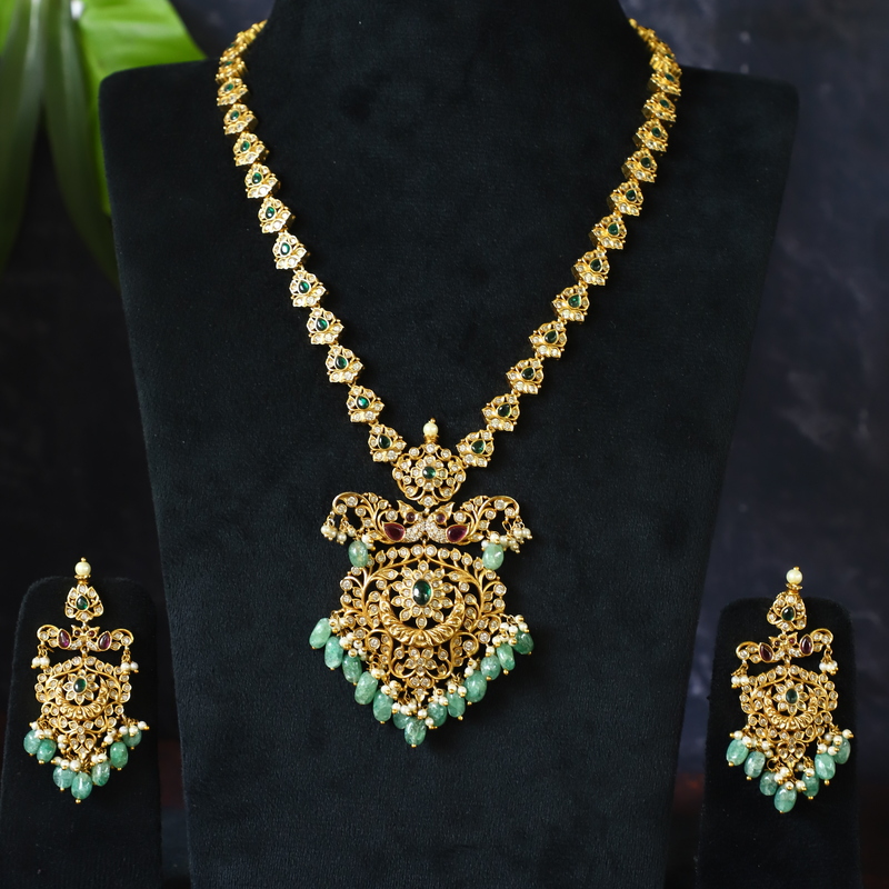 Trendy  green stone  long haram