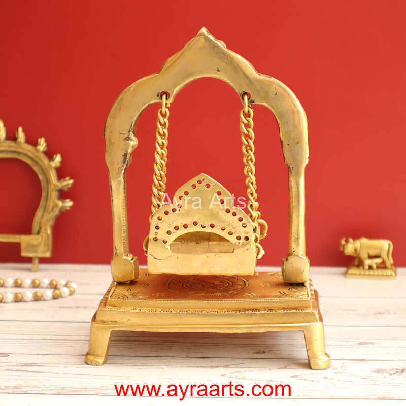 Brass Jhula 7.5 Inch Height