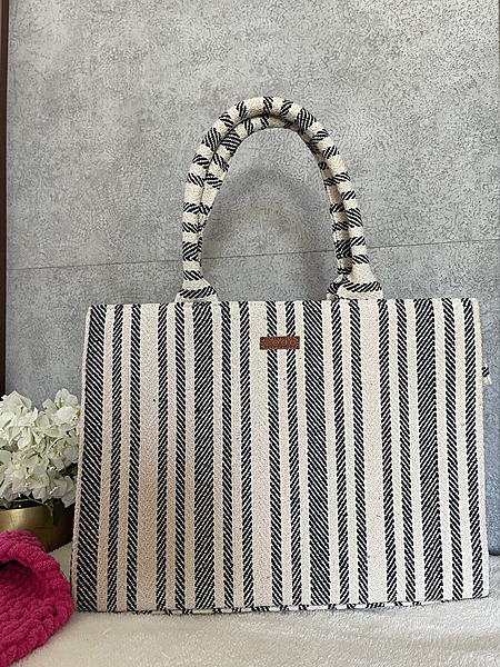 Bucket tote bag