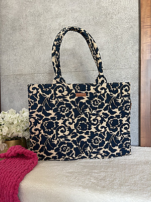 Bucket tote bag