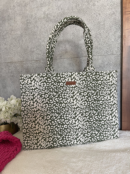 Bucket tote bag