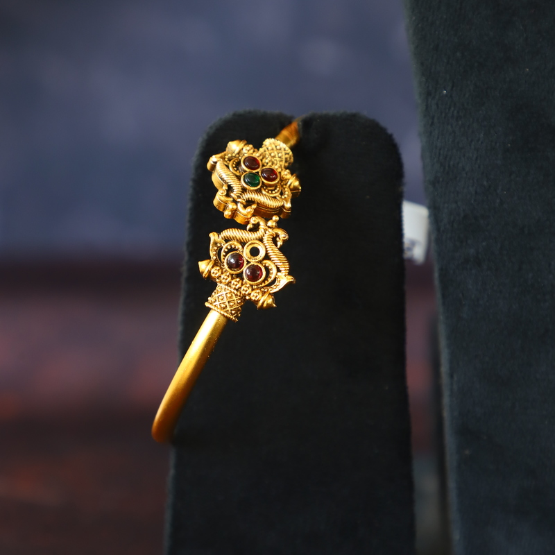 Anti Peacock Bracelet