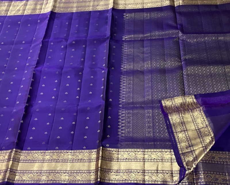 VRINDA – THE SILKWALK EXCLUSIVES 11524