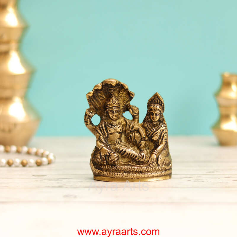Lakshmi Sametha Vishnu Murthi Idol In Brass - 4 Inch Height