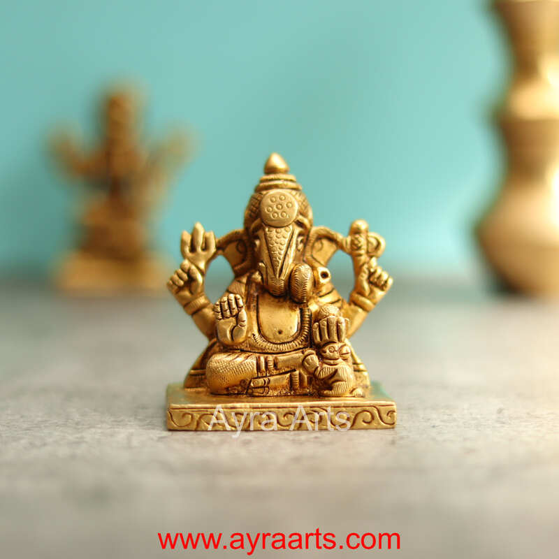Dagroo Ganpati Brass Idol - 3 Inch Height