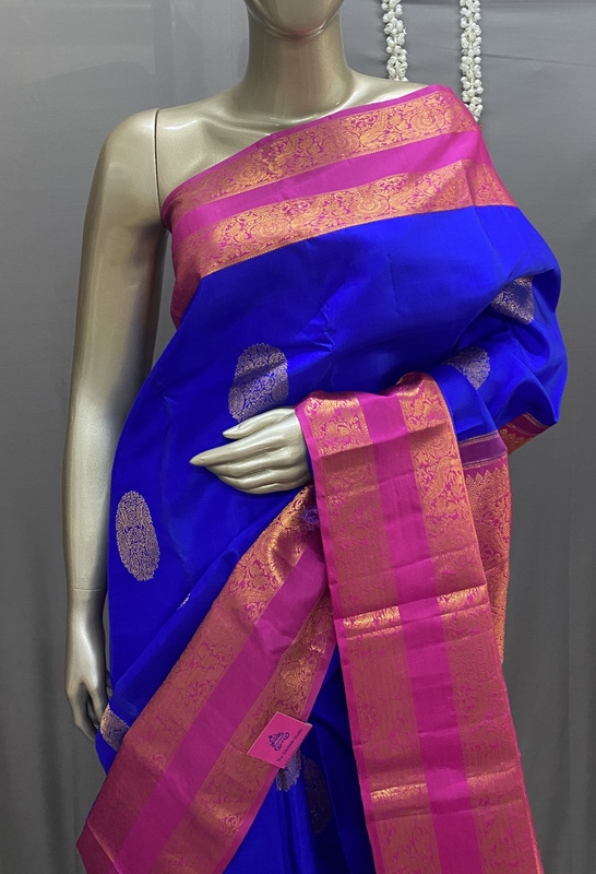 Amogham - The Mighty Kanchivaram 6894