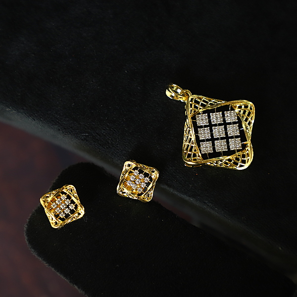 Floral Pendant Earing Set