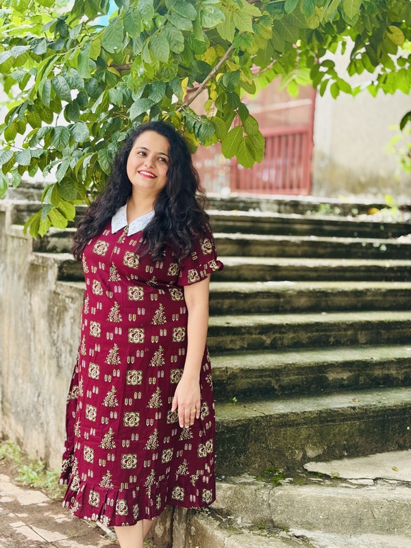 Feeding Dress-Collar-Maroon