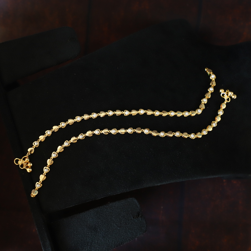 white pearl heart design anklet