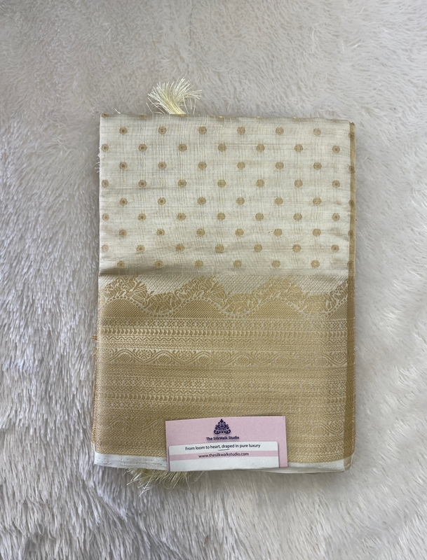Meenakshi – The Tussar Saree With Small Dots SWS227