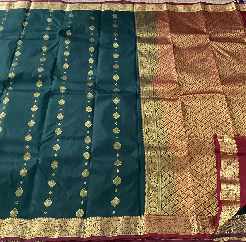 Vaidehi - Border Silk Sarees 8960