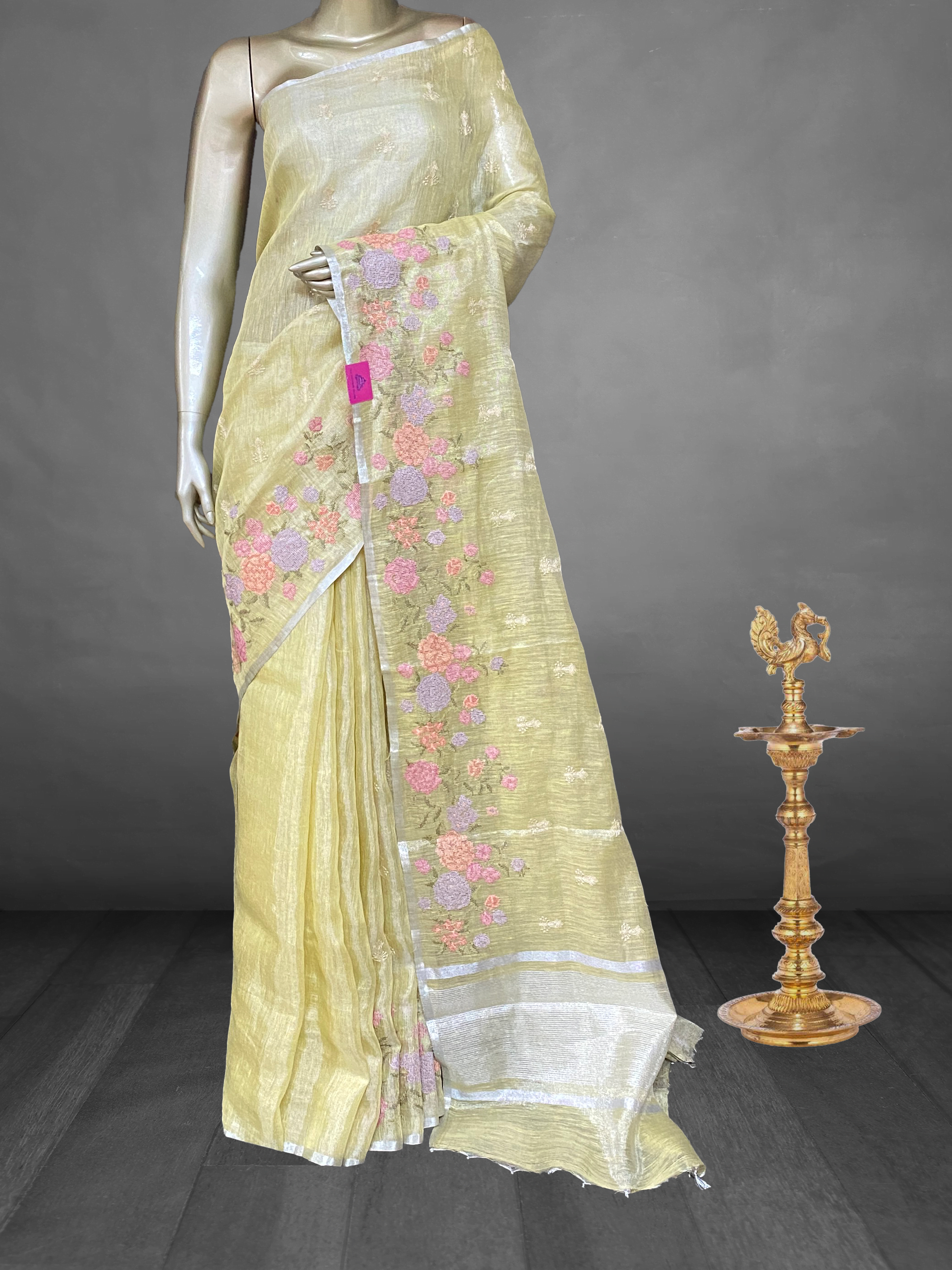 Rishika - The Linen Saree in Floral Thread Embroidery 18672