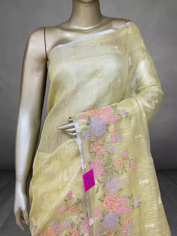 Rishika - The Linen Saree in Floral Thread Embroidery 18672