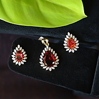 kopuram type diamond pendant earring set
