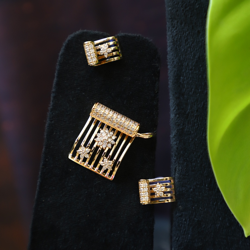 Trendy Flag Desingn Pendant Earing Set