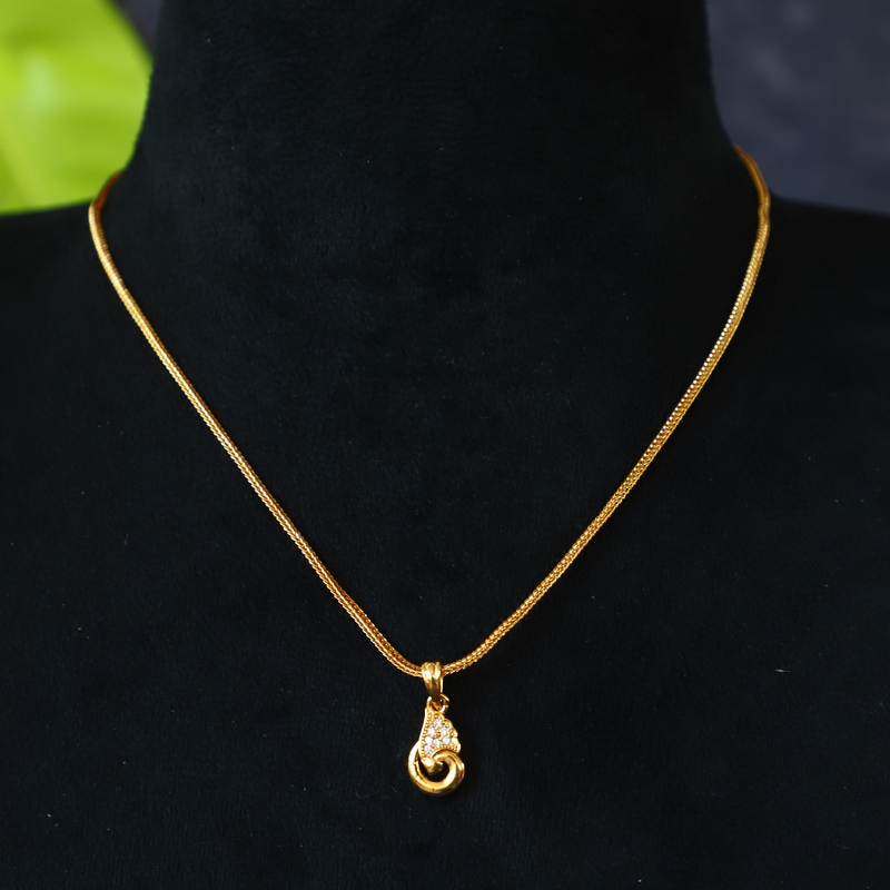 Gold finish trendy stones with pearl chain with earings