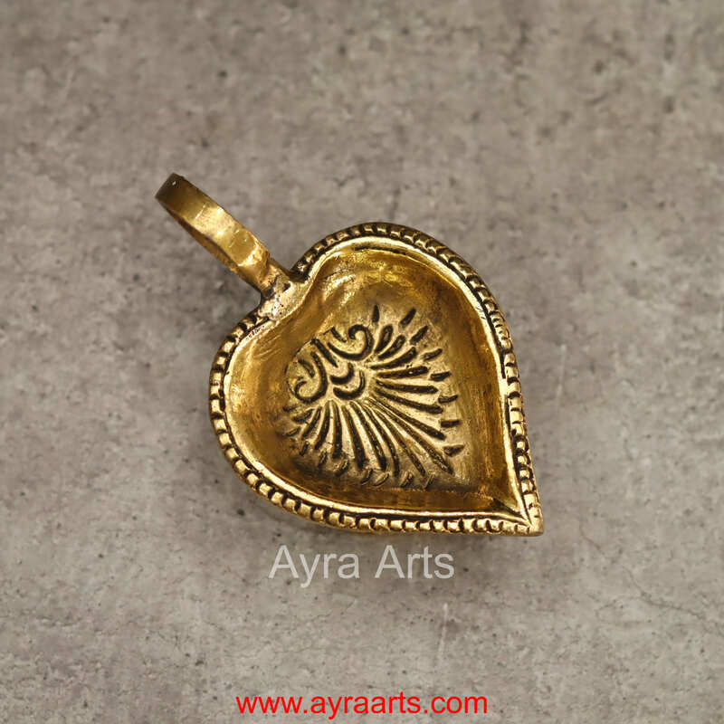 Brass Ethnic Leaf Design Diya with Handle Holder for Pooja - 2.5 inch Height