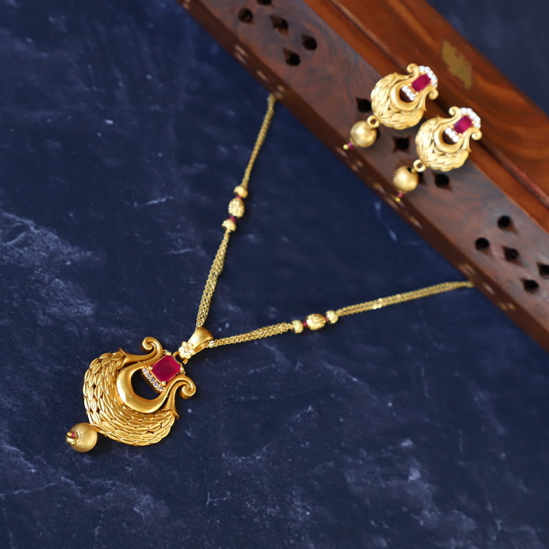 Rubi Feather Pendent Set