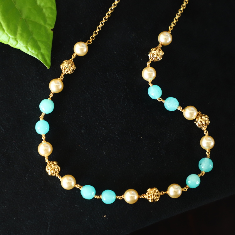BLUE BEADS CHAIN
