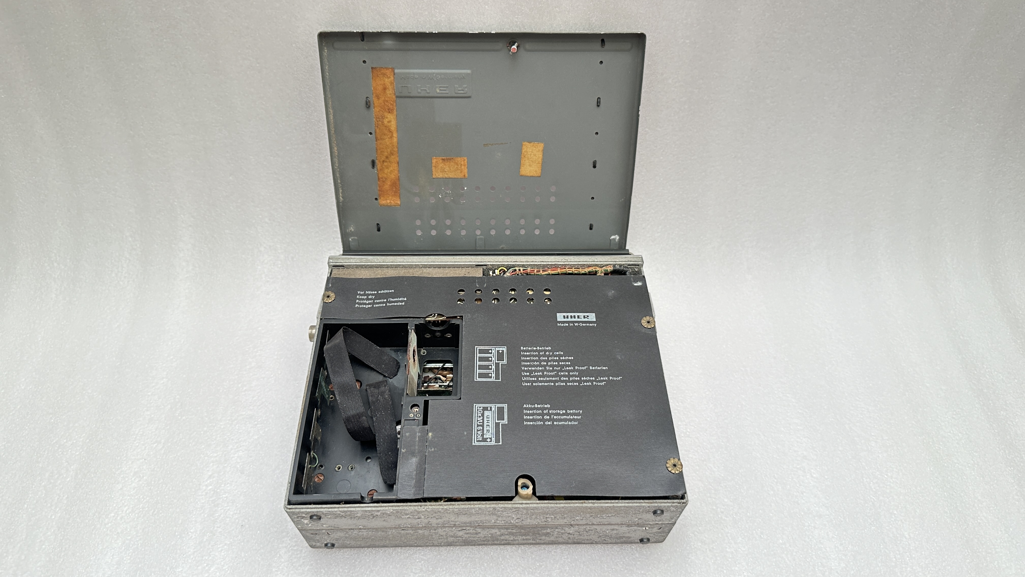 UHER 1200 Report Synchro Portable Reel-to-Reel Recorder (Non-Working, As-Is) - UH-1200 UHER 1200 Report Synchro Portable Reel-to-Reel Recorder (Non-Working, As-Is) - UH-1200