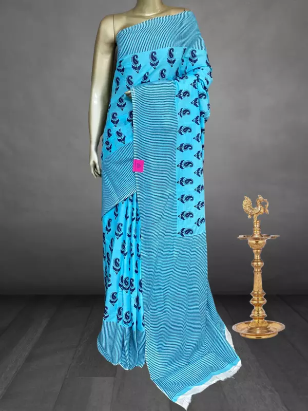 Charmi – The Mul Cotton Saree in Patli Pallu 19079