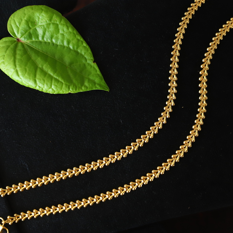 Gold finish fancy anklet with single ball for adults